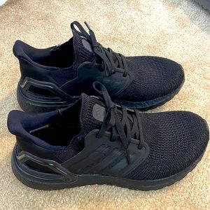 Women’s Adidas Ultraboost 20 Running Shoes sz 8